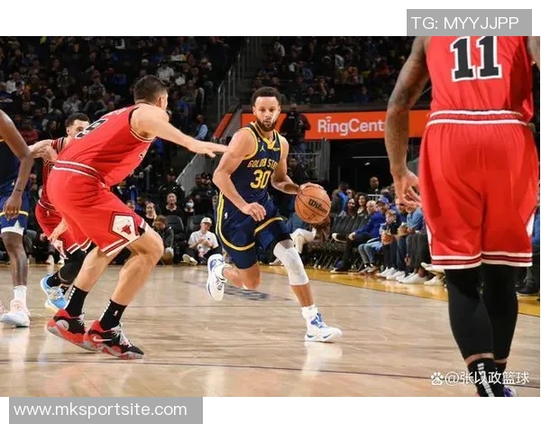 小虫G联盟替补狂砍30分22分钟内投中7记三分展现天赋