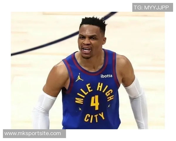 爱德华兹第三节火力全开独得17分威少助攻表现不俗贡献7分