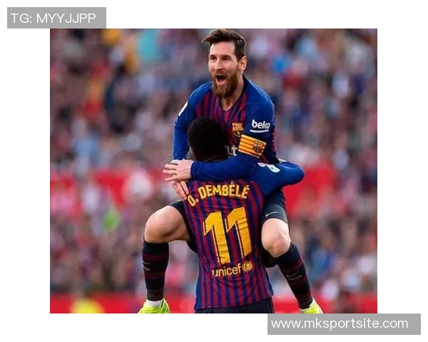 小贝与梅西合影留念为赛季画上完美句点难忘瞬间永存心间