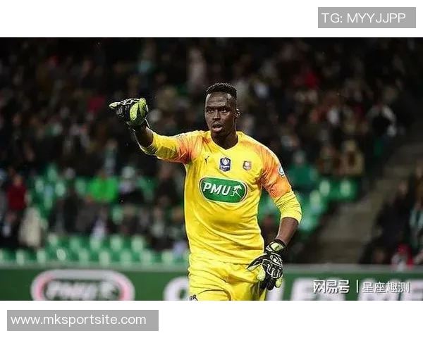 卡马文加或将转型左后卫应对法国中场竞争激烈局面